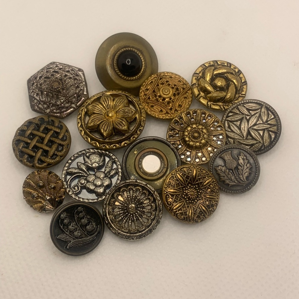 Vintage Decorative Button Set - Gold and Silver